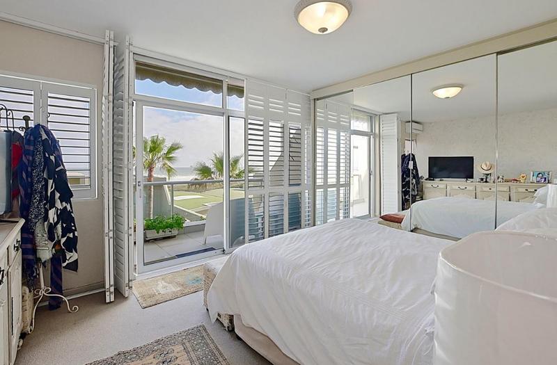 1 Bedroom Property for Sale in Bloubergstrand Western Cape